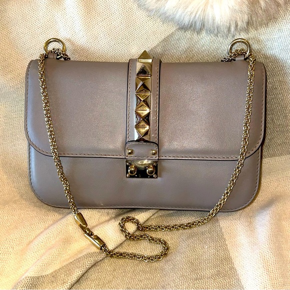 Valentino Garavani Handbags - Valentino Garavani Glam Lock Rockstud Bag